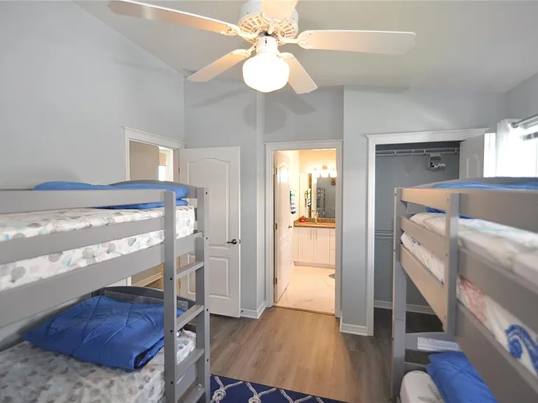 16 Cedarwood Ct — Photo 33