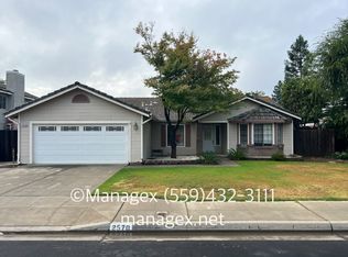 2570 Mitchell Ave, Clovis, CA 93611