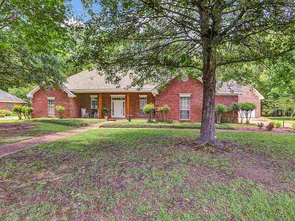 1st image of 301 Fawnwood Dr