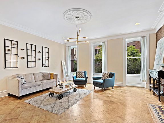3rd image of 31 W 84th St APT 3