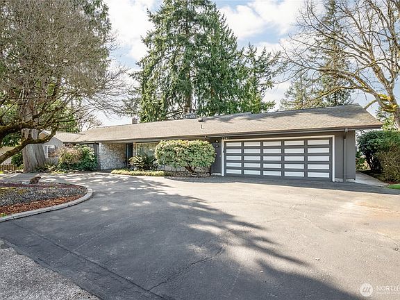 3rd image of 2241 Cascade Way