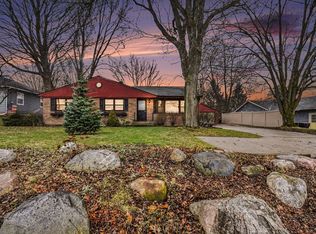 694 68th St SW, Byron Center, MI 49315