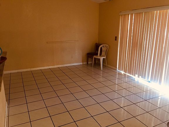 4th image of 5556 Breckenridge Cir