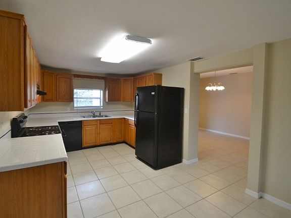 3rd image of 3591 25th Ave N