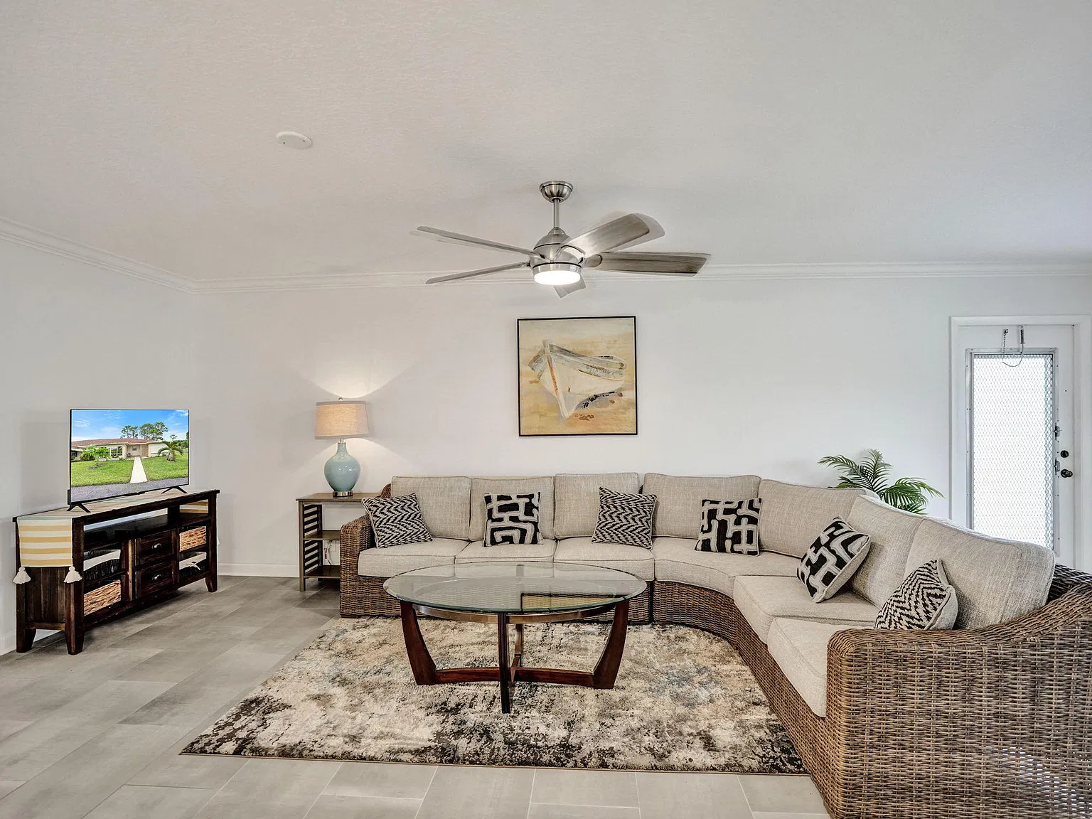 1 bed, 2.0 bath, 1200 sqft, $1,850 — Photo 2