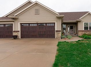 2920 Edgebrooke Dr, Marion, IA 52302