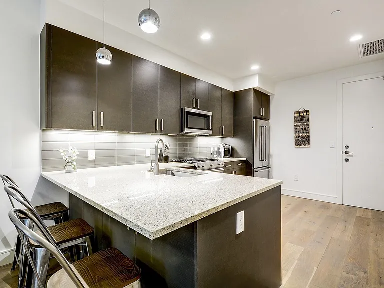222 West Ave #1911 — Photo 4