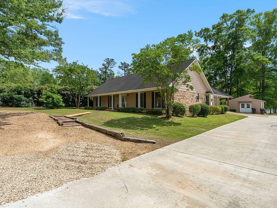 1st image of 429 Buccaneer Dr