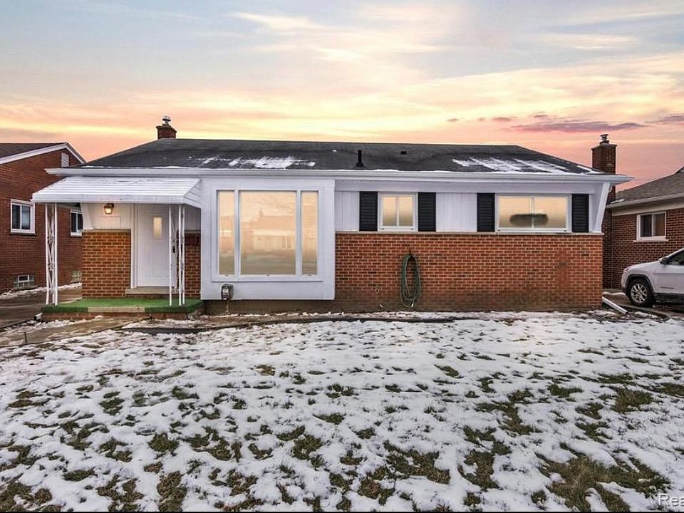 1st image of 32807 Sandra Ln