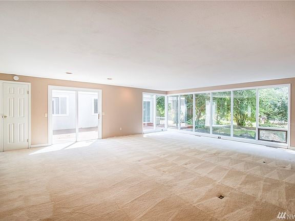 5th image of 1411 Elizabeth Pl NW