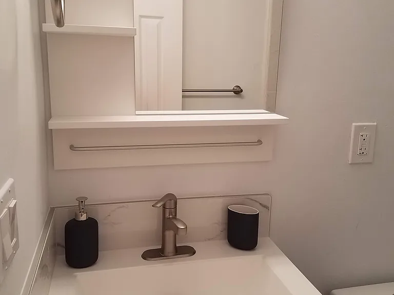 Bathroom vanity