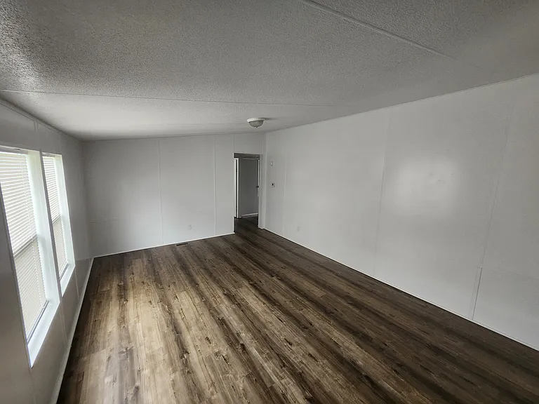 10011 SW 84th Ave — Photo 5
