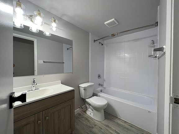 5th image of 284 Notre Dame St #7