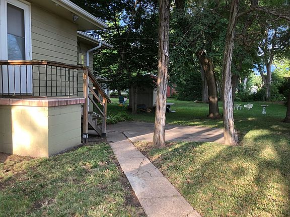 Side entrance/exit.