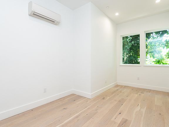 4th image of 485 Tompkins Ave #2B