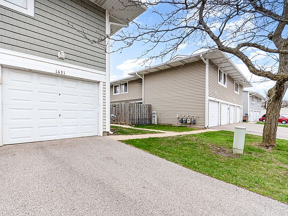 2nd image of 1431 Bear Flag Dr #1