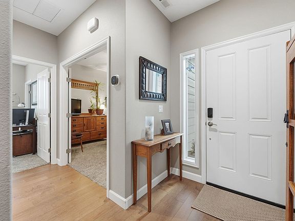 4th image of 1003 Chinook Dr