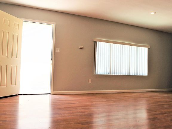 Great Room / Entrance