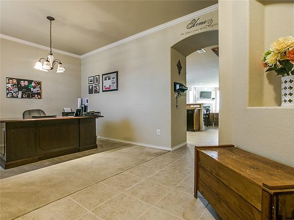 3rd image of 1117 Prairie Heights Dr