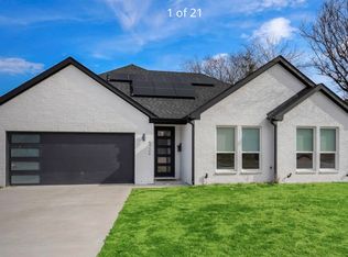 5724 Lazy River Dr, Dallas, TX 75241