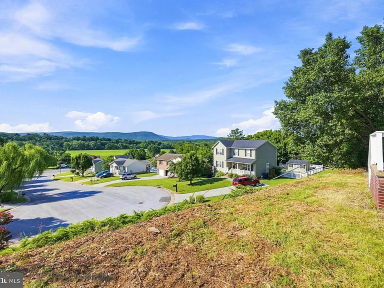 1183 River Bend Ct — Photo 5
