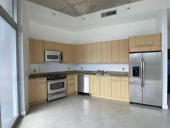 5th image of 2001 Meridian Ave APT 429