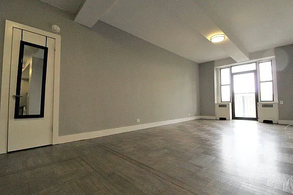 Rented by Bruma Realty LLC | media 7