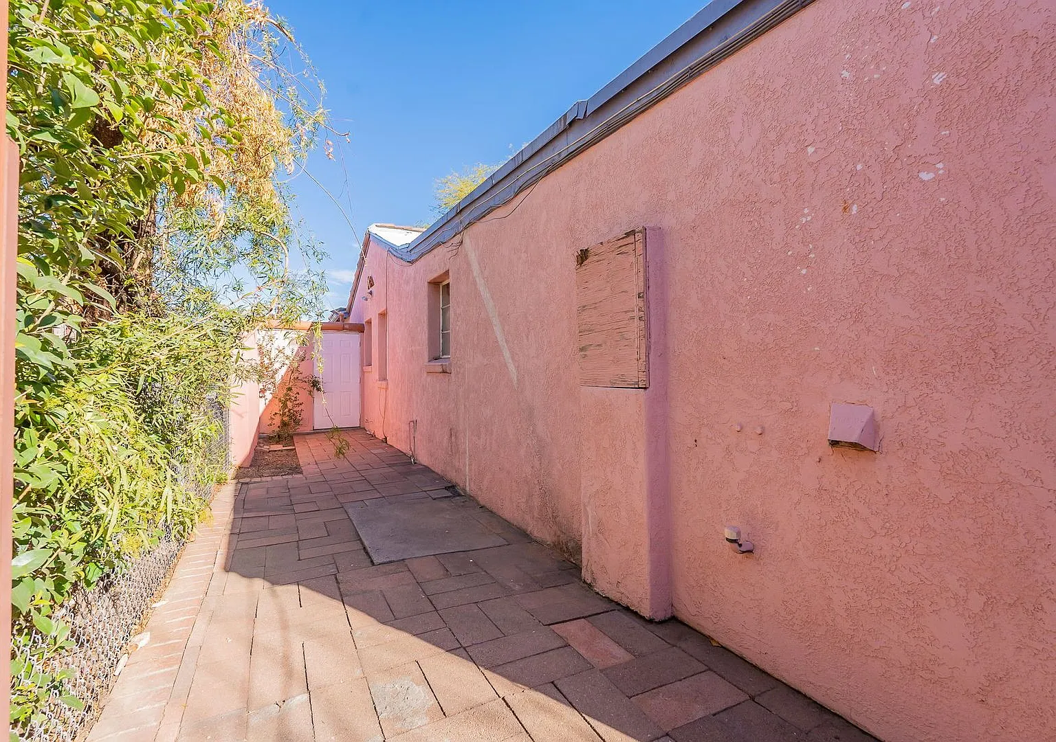 1148 E. Seneca St. — Photo 4