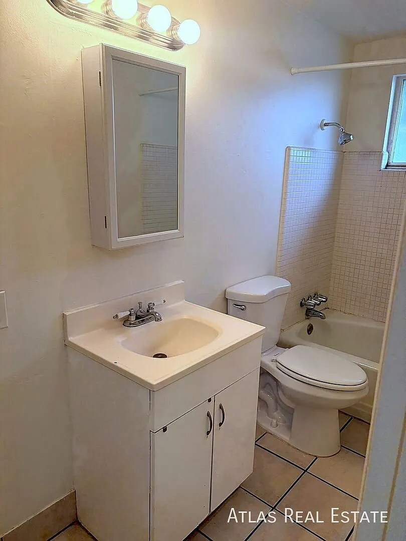 Spacious 1 bedroom 1 bathroom apartment! — Photo 2