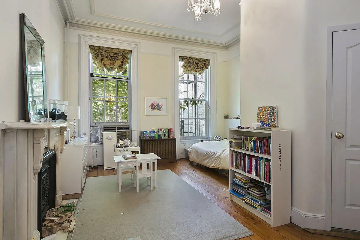 163 Carroll Street — Photo 4
