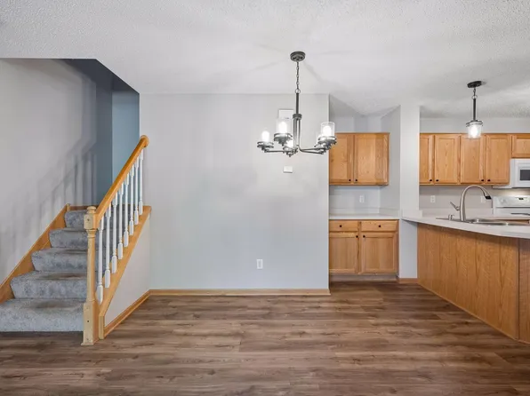 6286 Maclynn Ave NE, Albertville, MN 55301