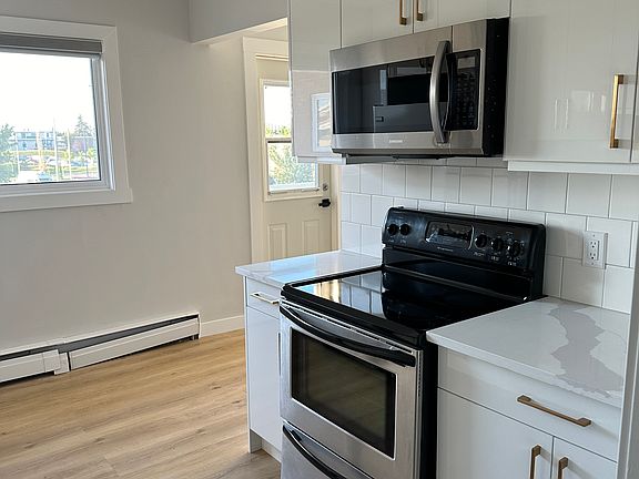 2nd image of 6215 98th Ave NW #25