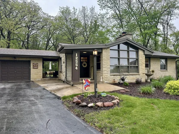 12554 Knoll ROAD, Elm Grove, WI 53122
