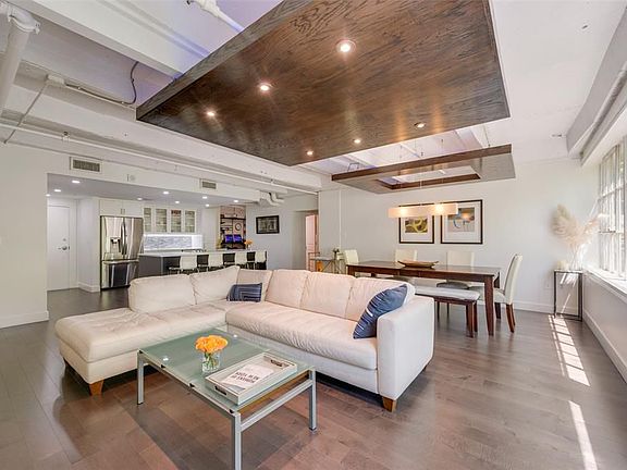 5th image of 329 E Colorado Blvd #313