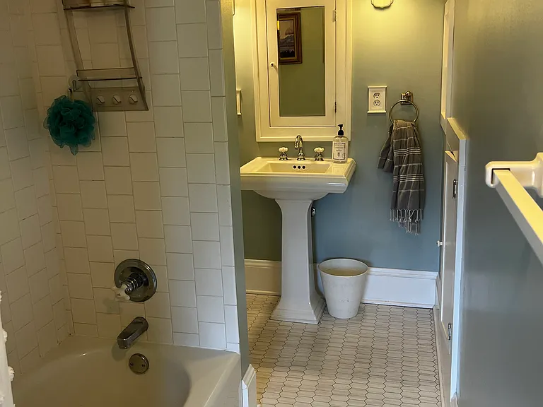 2525 NE Knott St — Photo 48