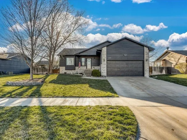 1295 N Oak Ridge St, Goddard, KS 67052