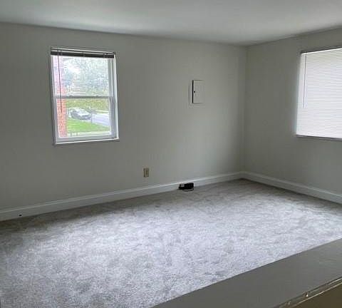2nd image of 207 Dawson Ave APT B