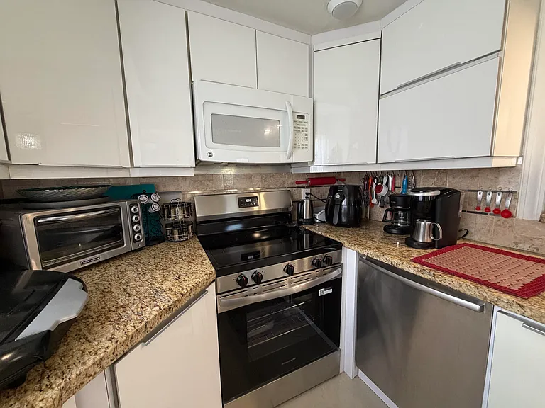 292 Brittany Ave #292 — Photo 12