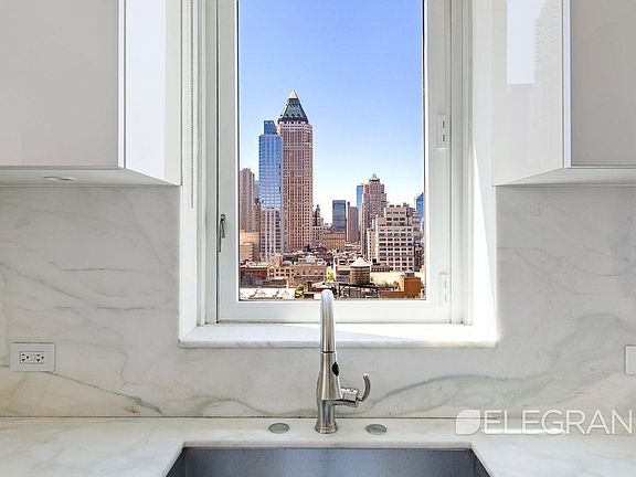 4th image of 322 W 57th St APT 21T3