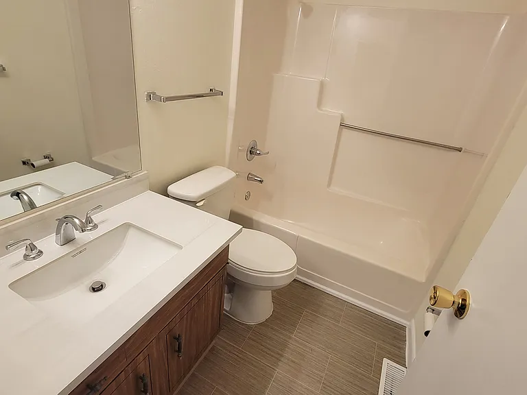 439 S Clay Ave #7 — Photo 8