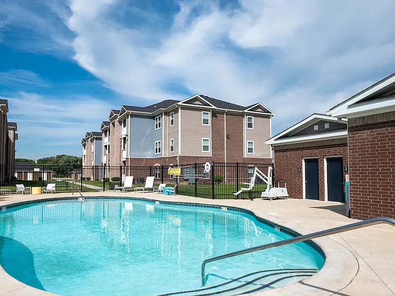 Mosaic Apartments — Photo 9