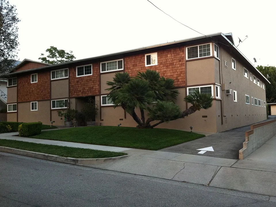 110 N. Lima