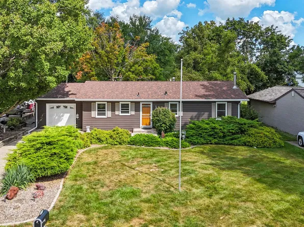 1213 W Anson St, Marshalltown, IA 50158