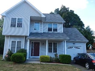 37 Erika Cir, Bridgeport, CT 06606