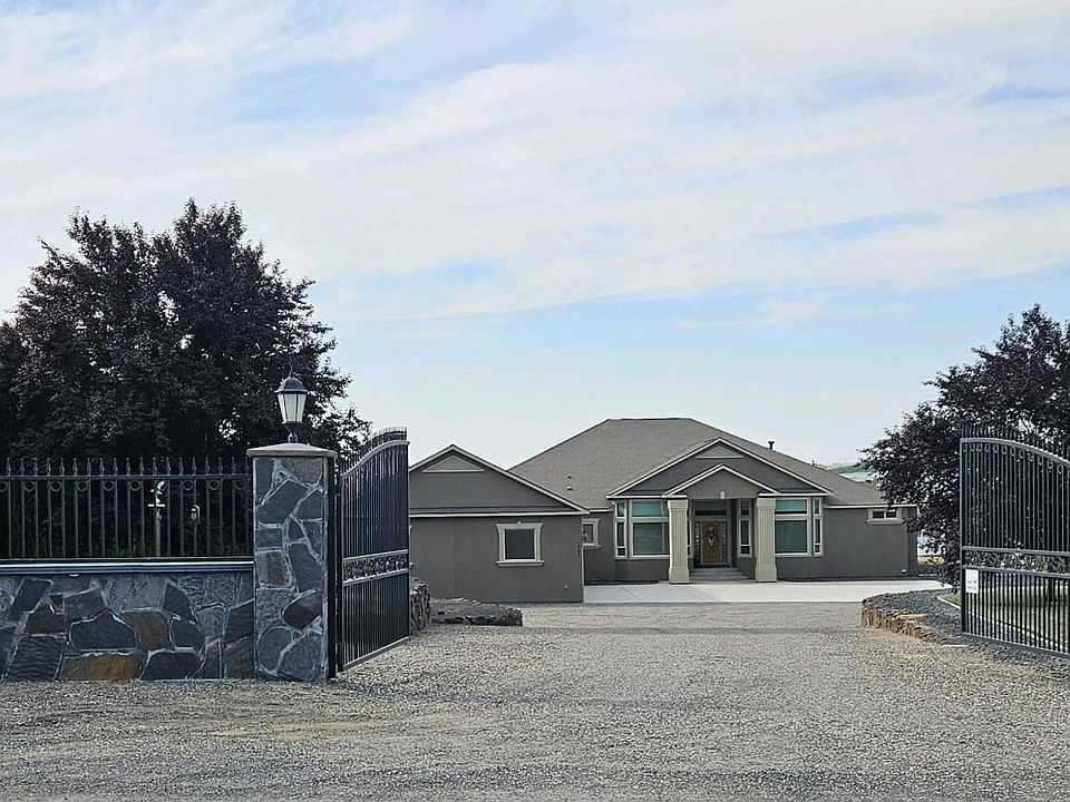1st image of 183 Snake River Dr