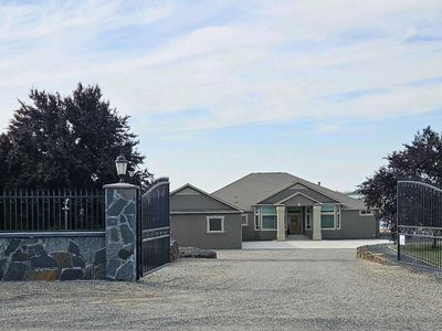 183 Snake River Dr, Burbank, WA, 99323
