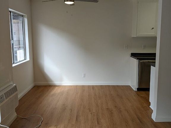 3rd image of 1241 Barry Ave #8