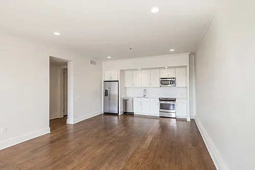 Floor plan 305