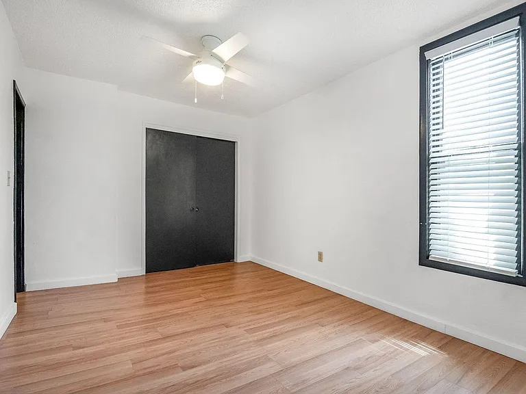 502 N Harris St — Photo 6