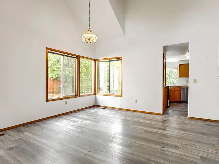 17892 NW Deerfield Dr — Photo 7